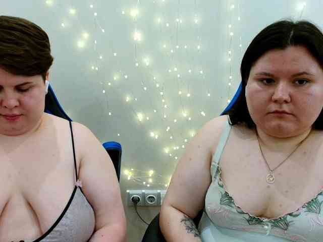 BeckyAndEllen webcam