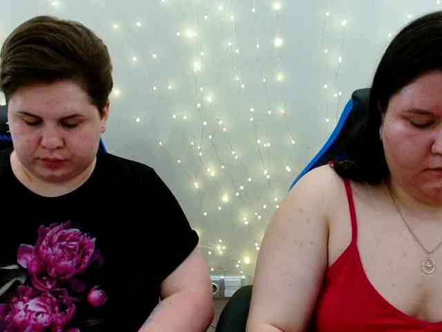 BeckyAndEllen webcam