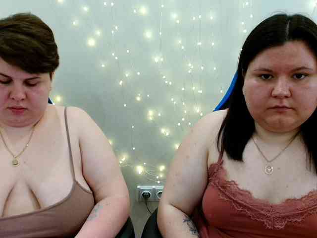 BeckyAndEllen webcam