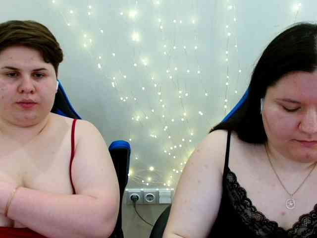 BeckyAndEllen webcam