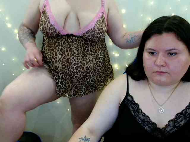 BeckyAndEllen webcam