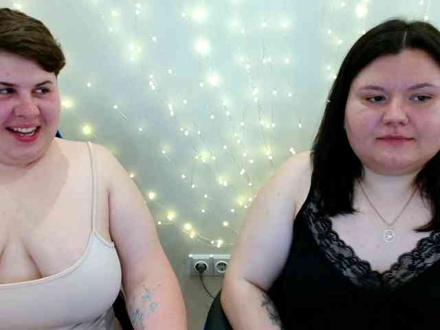 BeckyAndEllen webcam