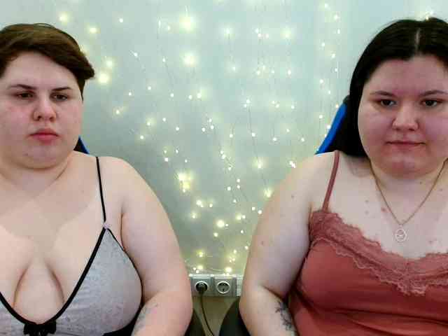 Model: BeckyAndEllen