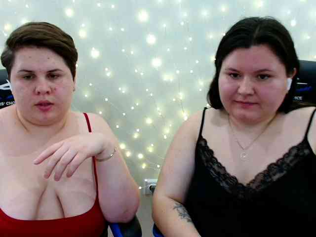 BeckyAndEllen webcam
