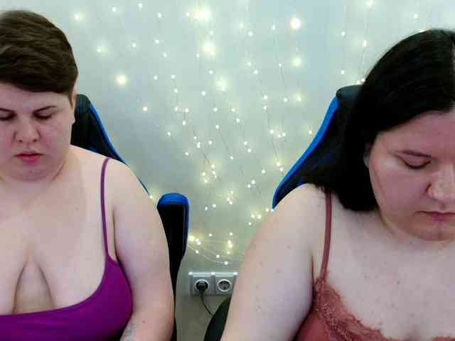 BeckyAndEllen webcam