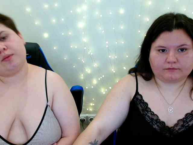 BeckyAndEllen webcam