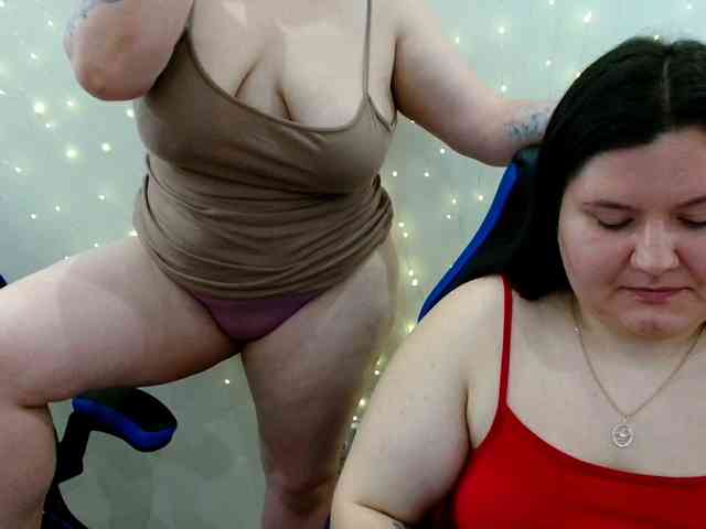 BeckyAndEllen webcam