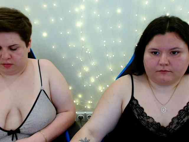 BeckyAndEllen webcam