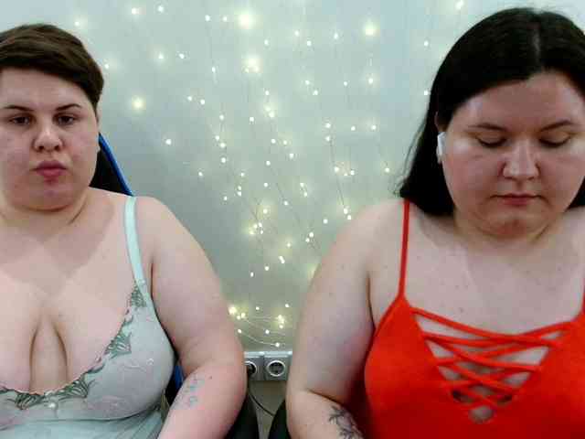 BeckyAndEllen webcam
