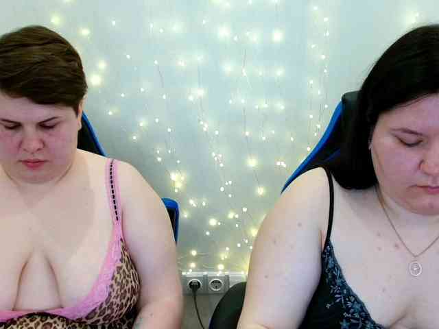 BeckyAndEllen webcam