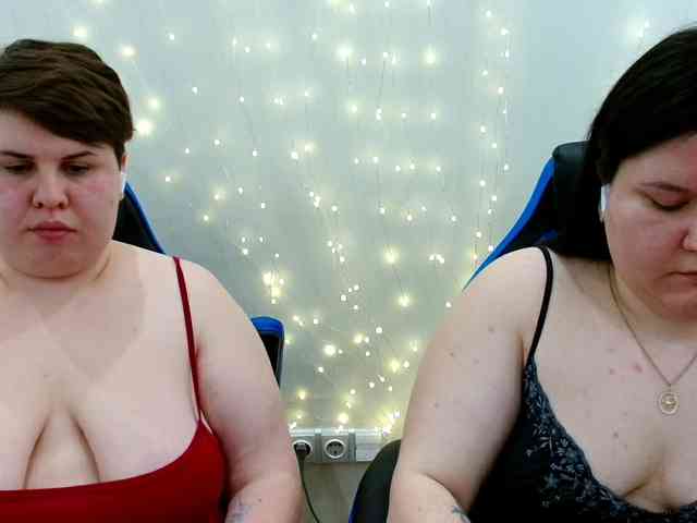 BeckyAndEllen webcam