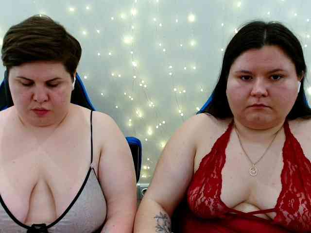 Model: BeckyAndEllen