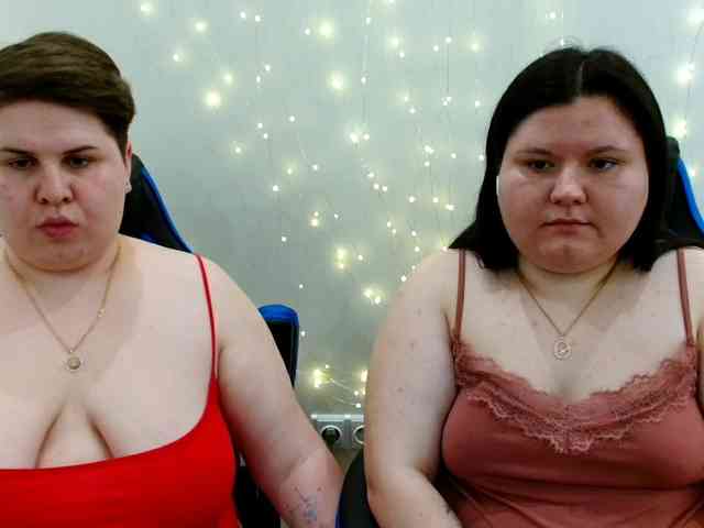 Model: BeckyAndEllen