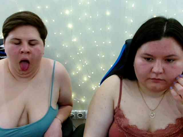 BeckyAndEllen webcam