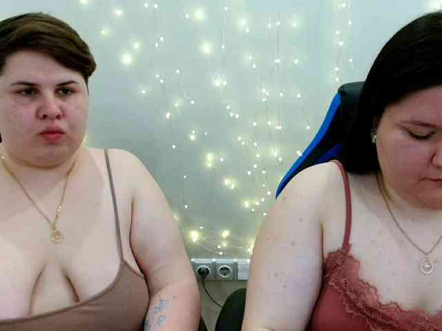 BeckyAndEllen webcam