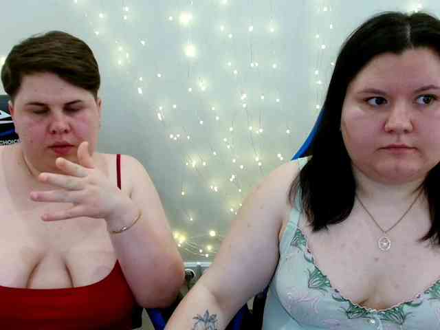 BeckyAndEllen webcam