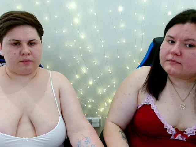BeckyAndEllen webcam