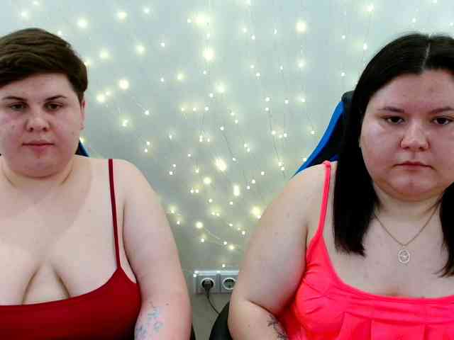 Model: BeckyAndEllen