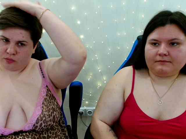 BeckyAndEllen webcam