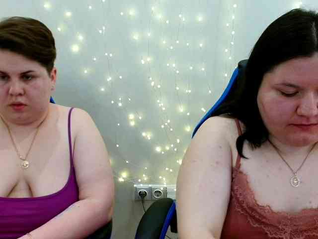 BeckyAndEllen webcam