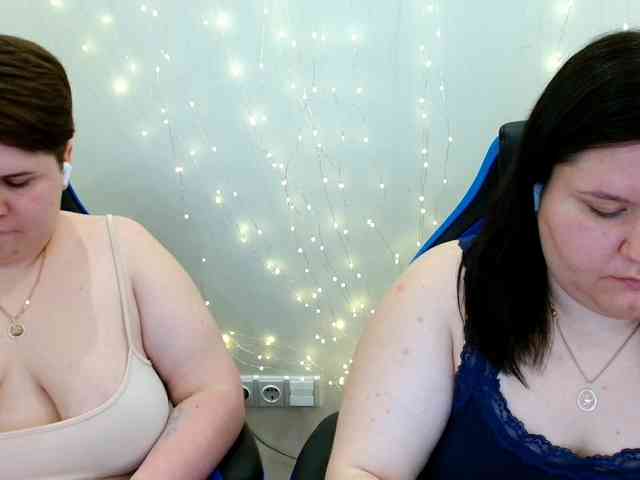 BeckyAndEllen webcam