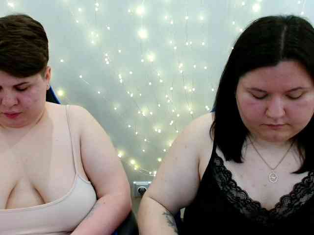 BeckyAndEllen webcam
