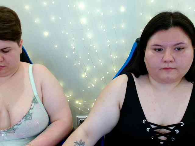 BeckyAndEllen webcam