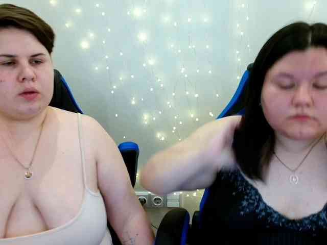 BeckyAndEllen webcam