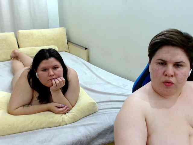 BeckyAndEllen webcam