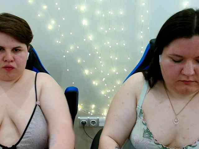 BeckyAndEllen webcam