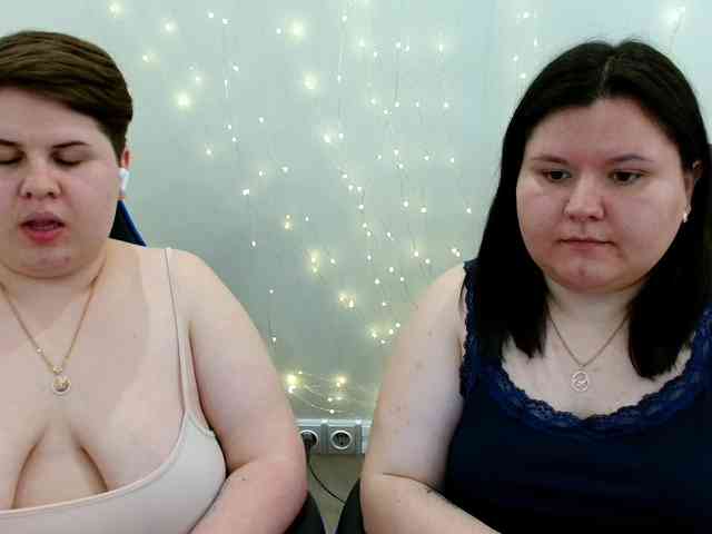 BeckyAndEllen webcam