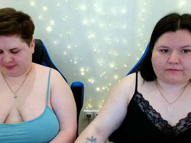 BeckyAndEllen webcam