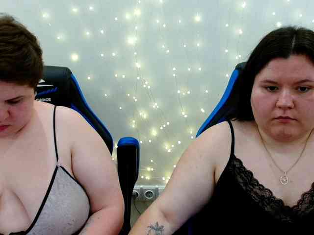 BeckyAndEllen webcam
