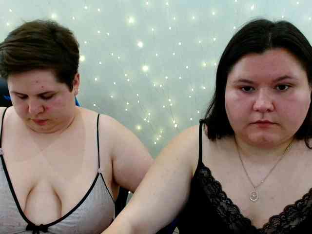 BeckyAndEllen webcam