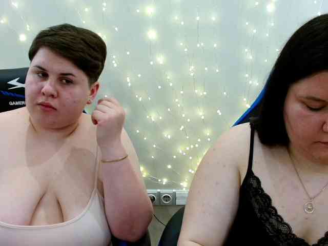 BeckyAndEllen webcam