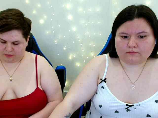 BeckyAndEllen webcam