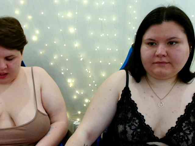BeckyAndEllen webcam