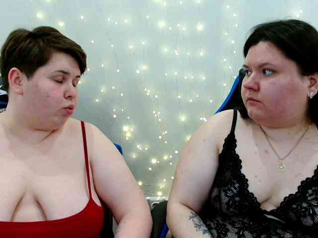 BeckyAndEllen webcam