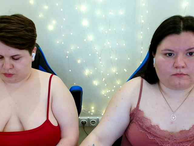 BeckyAndEllen webcam