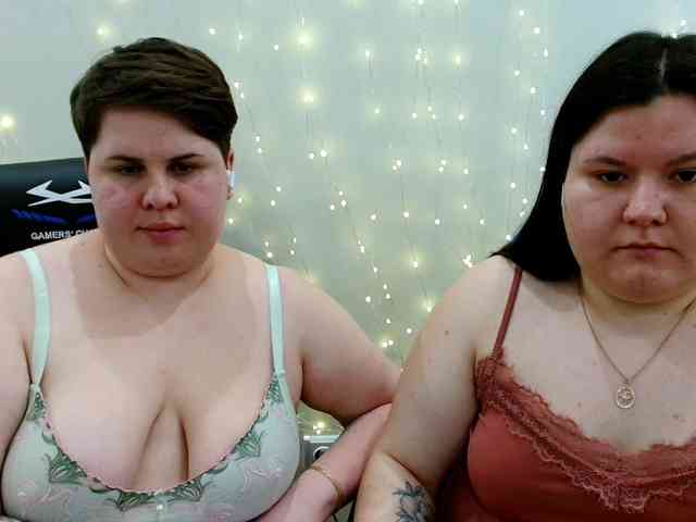 BeckyAndEllen webcam