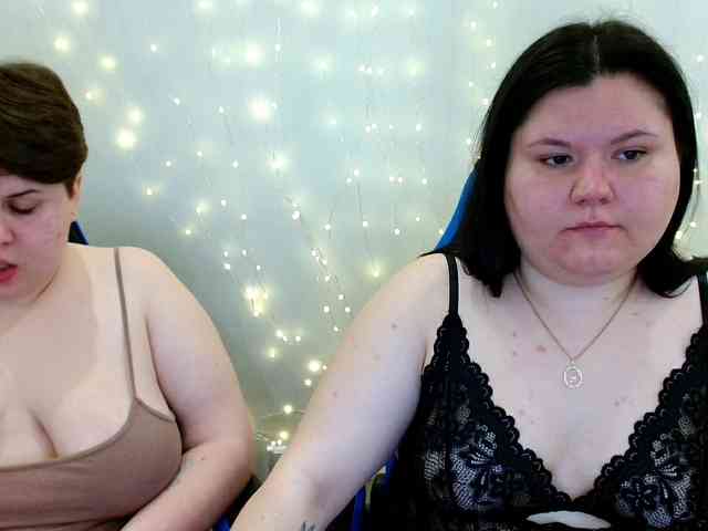BeckyAndEllen webcam