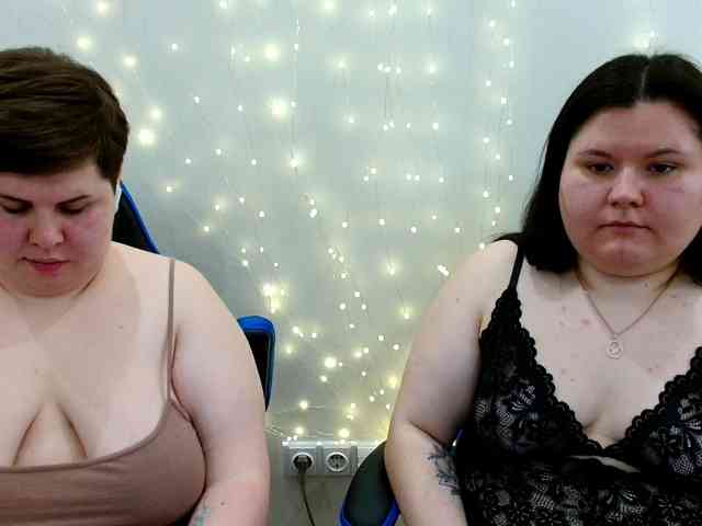BeckyAndEllen webcam