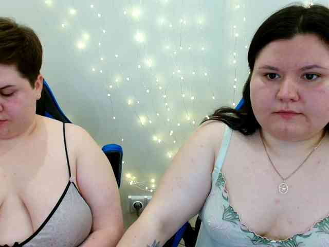 BeckyAndEllen webcam