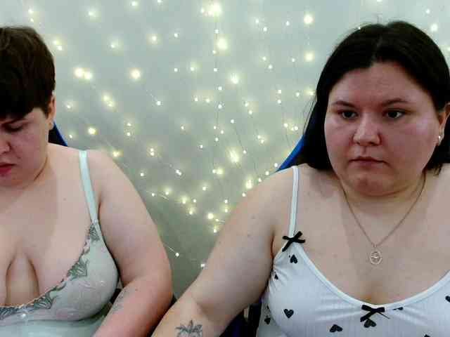 BeckyAndEllen webcam