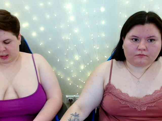 BeckyAndEllen webcam