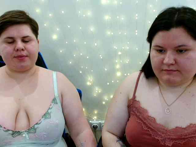 BeckyAndEllen webcam