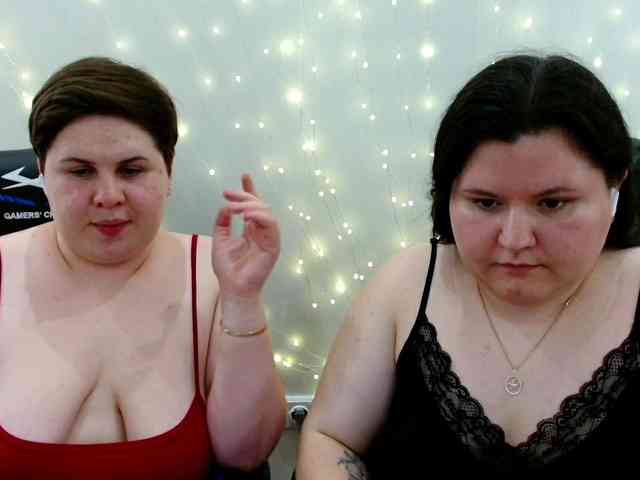 BeckyAndEllen webcam