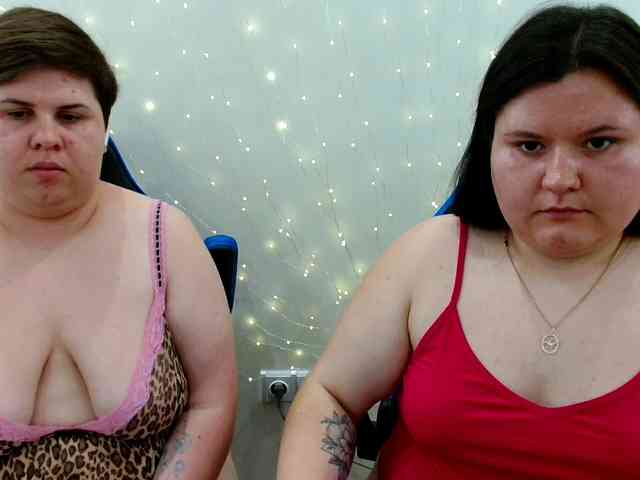 BeckyAndEllen webcam