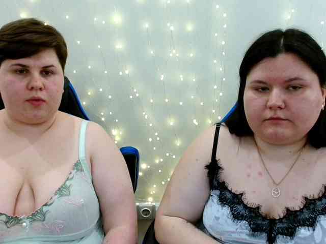 BeckyAndEllen webcam