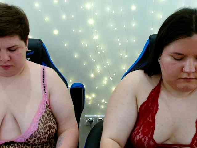 BeckyAndEllen webcam